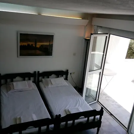 Live Your Myth In Apartment *